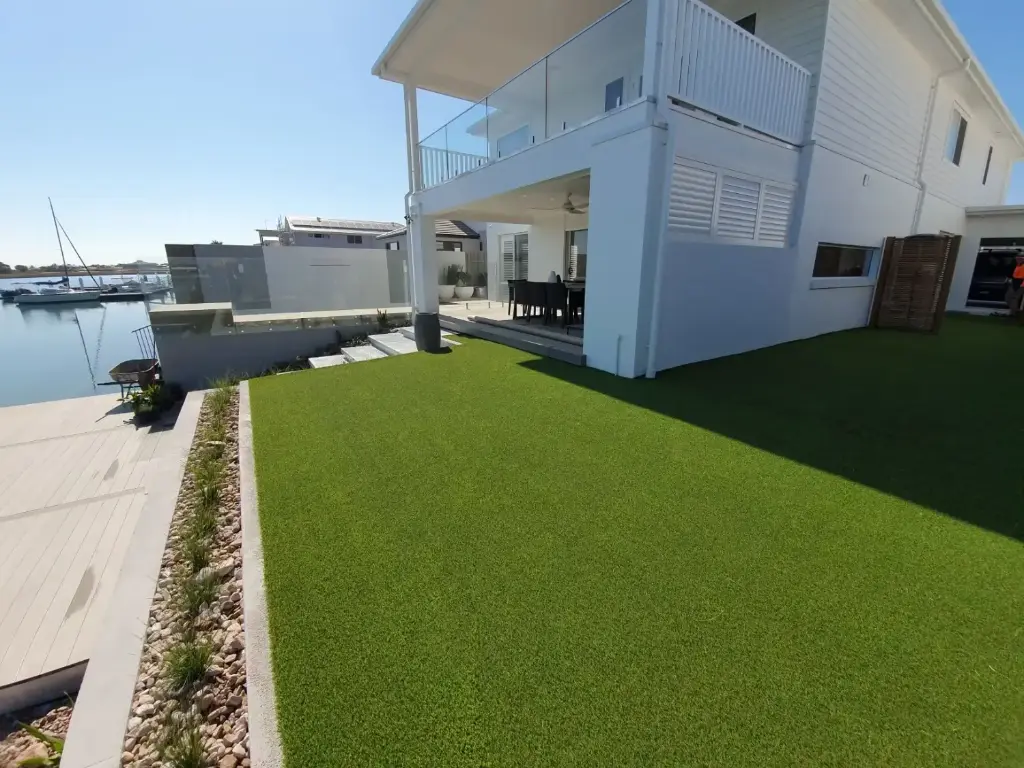 Comfort-30 on lawn